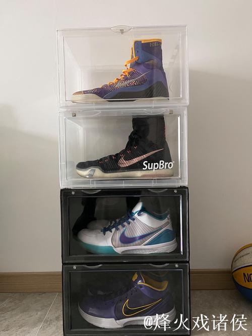 库里穿科比4代球鞋诠释曼巴精神 库里穿科比4代球鞋诠释曼巴精神